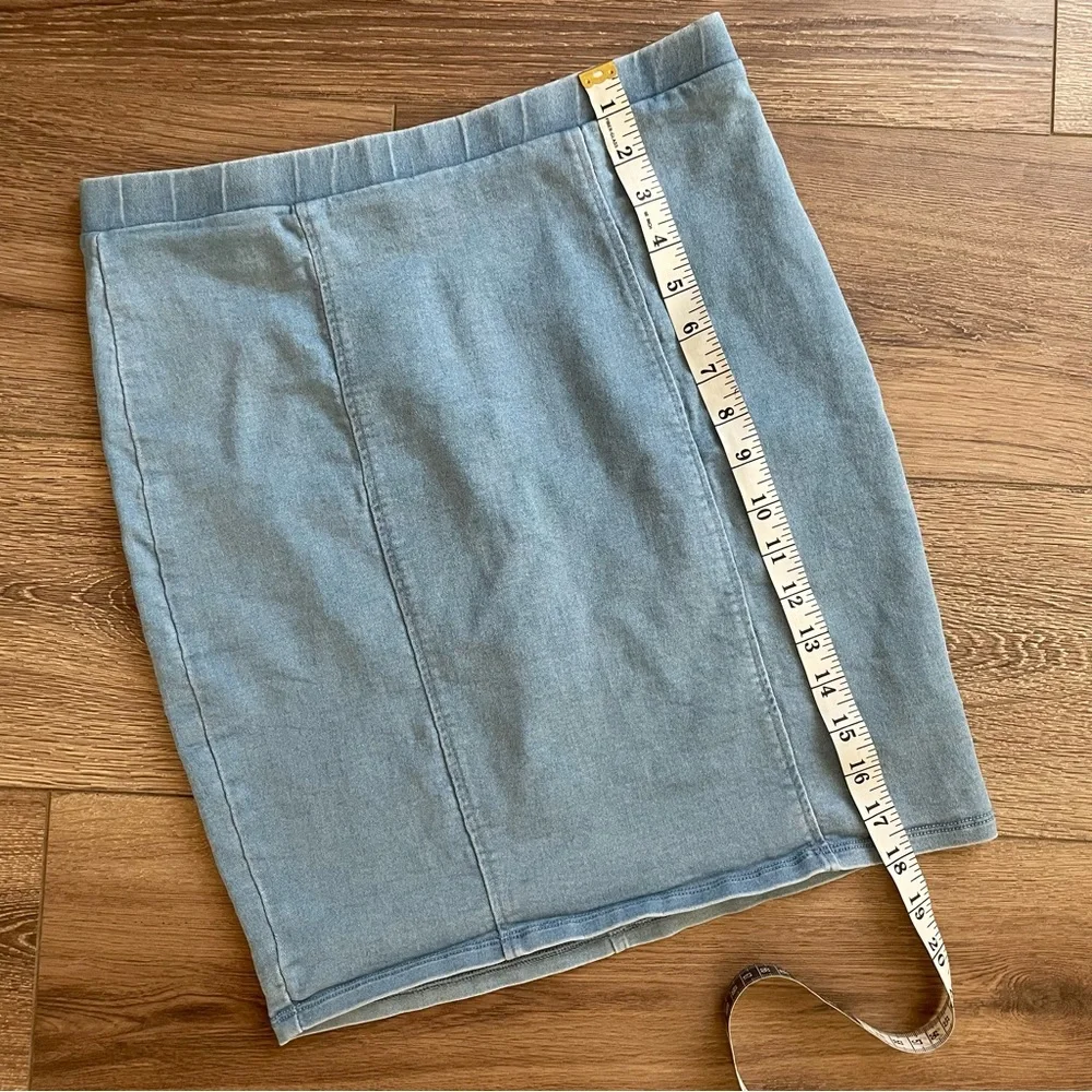 Haute Monde Light Wash Denim Skirt Medium - Picture 3 of 6